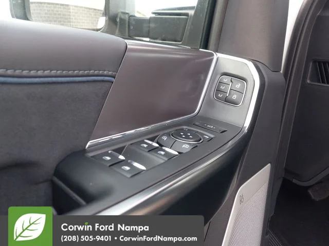 New 2026 Star White Metallic Tri-Coat Ford Platinum image 11