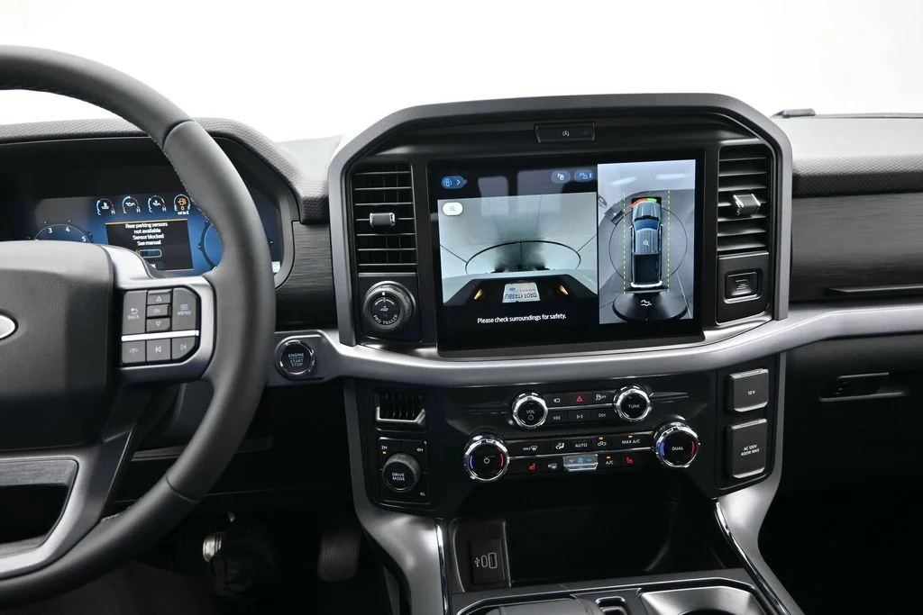 New 2026 Oxford White Ford XLT image 18
