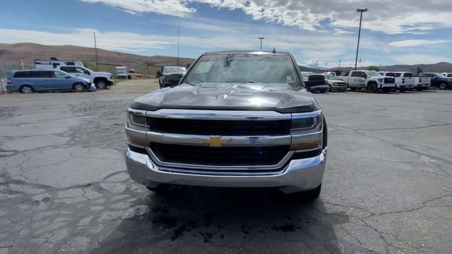 Used 2018 BLACK Chevrolet LT image 3