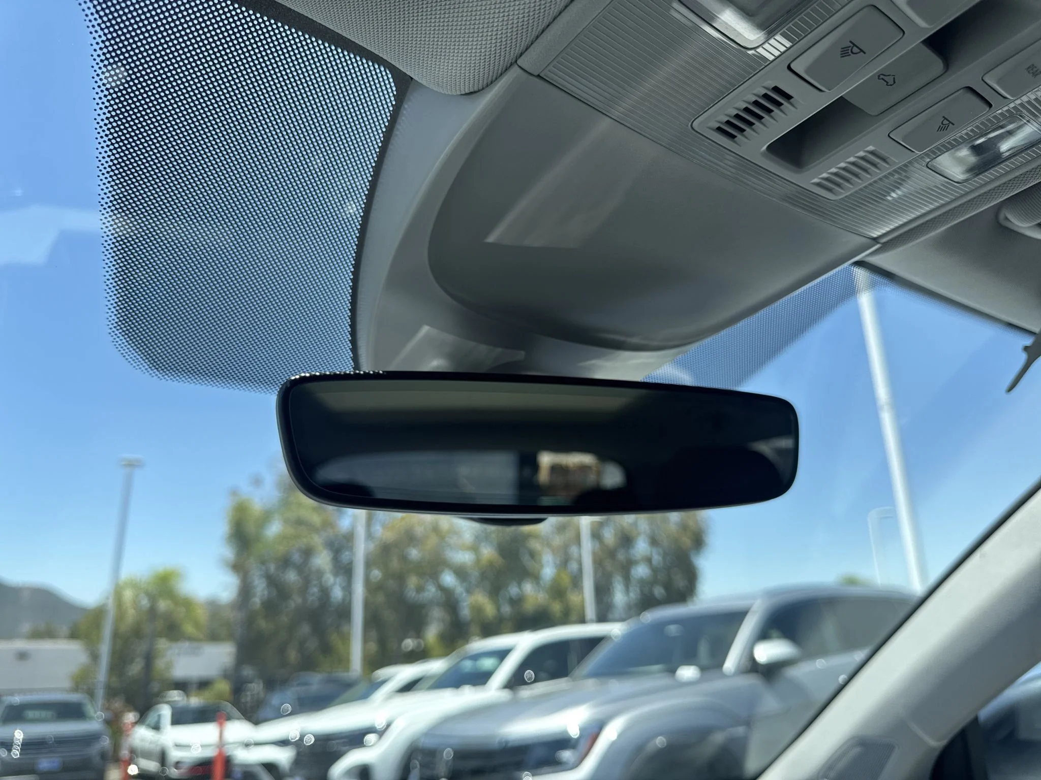 New 2026 Platinum Gray Metallic Volkswagen SE image 29