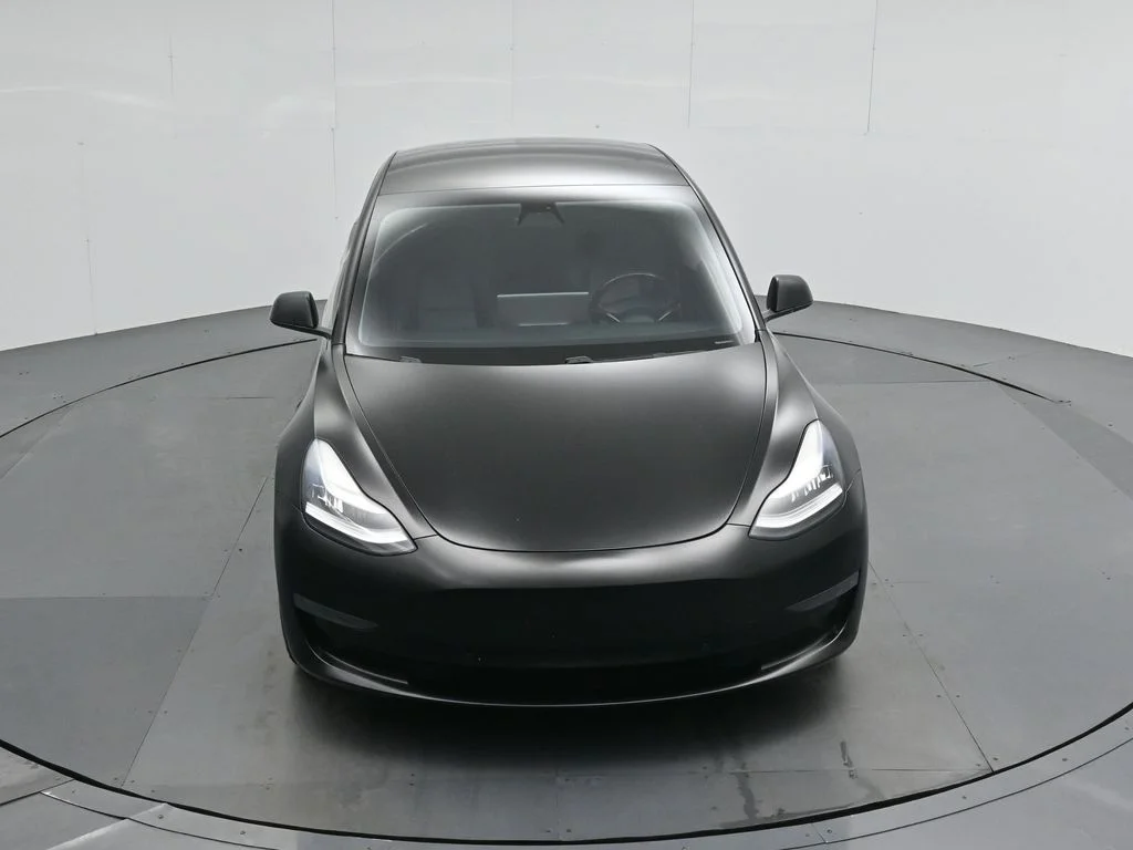 Used 2019 White Tesla Standard Range Plus image 29