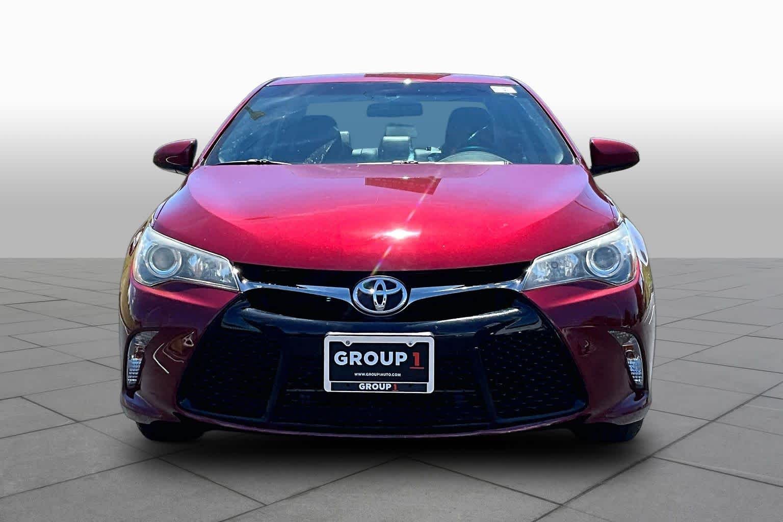 Used 2017 Ruby Flare Pearl Toyota SE image 4