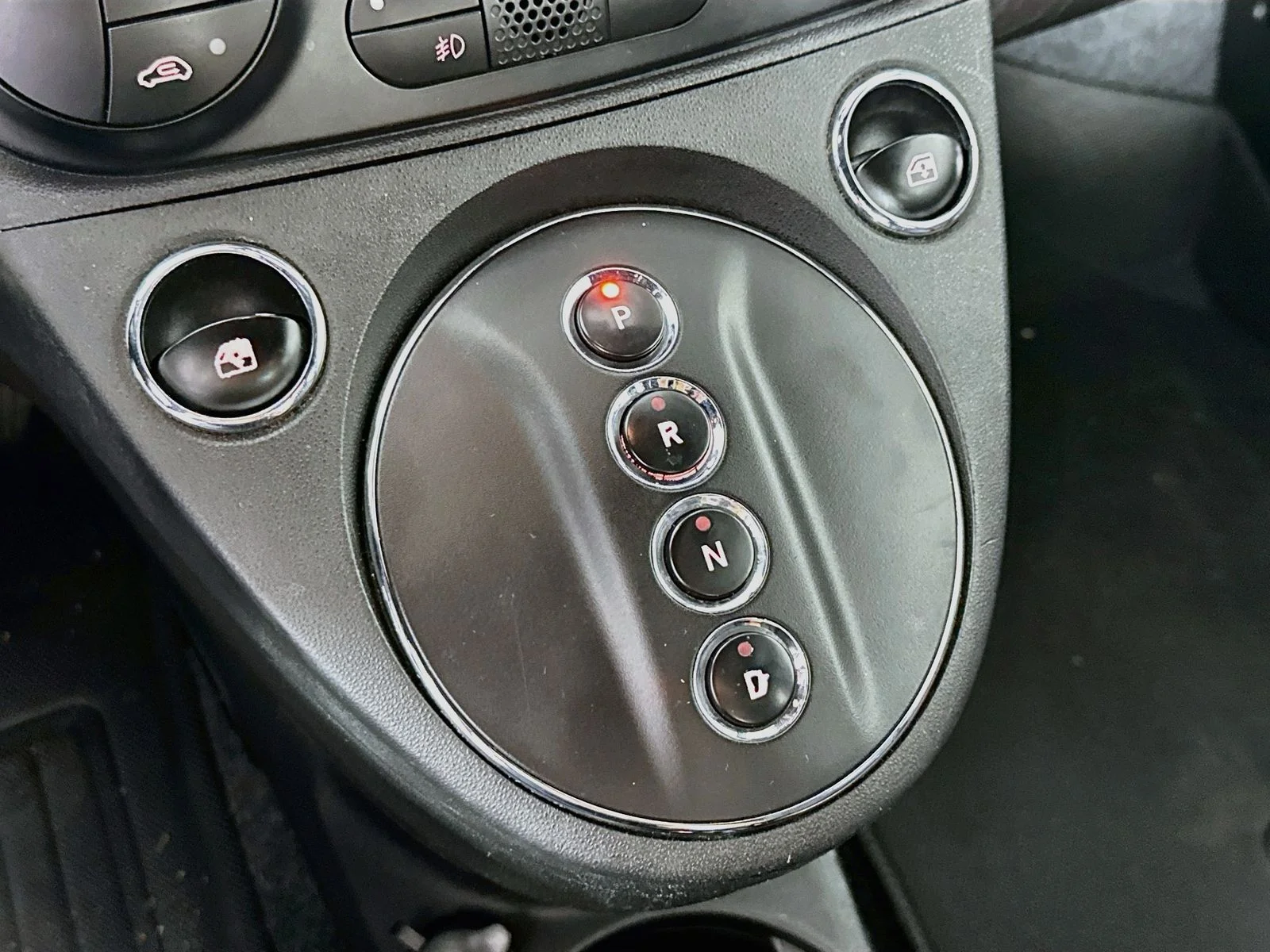 Used 2014 Granito Lucente (Granite Crystal) FIAT Battery Electric image 15