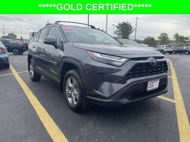 2025 Toyota RAV4 XLE - Photo 10