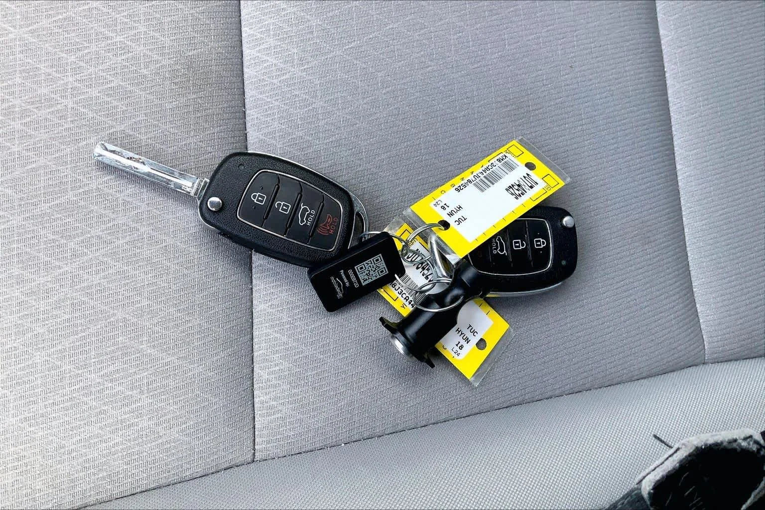 Used 2018 Coliseum Gray Hyundai SEL image 15