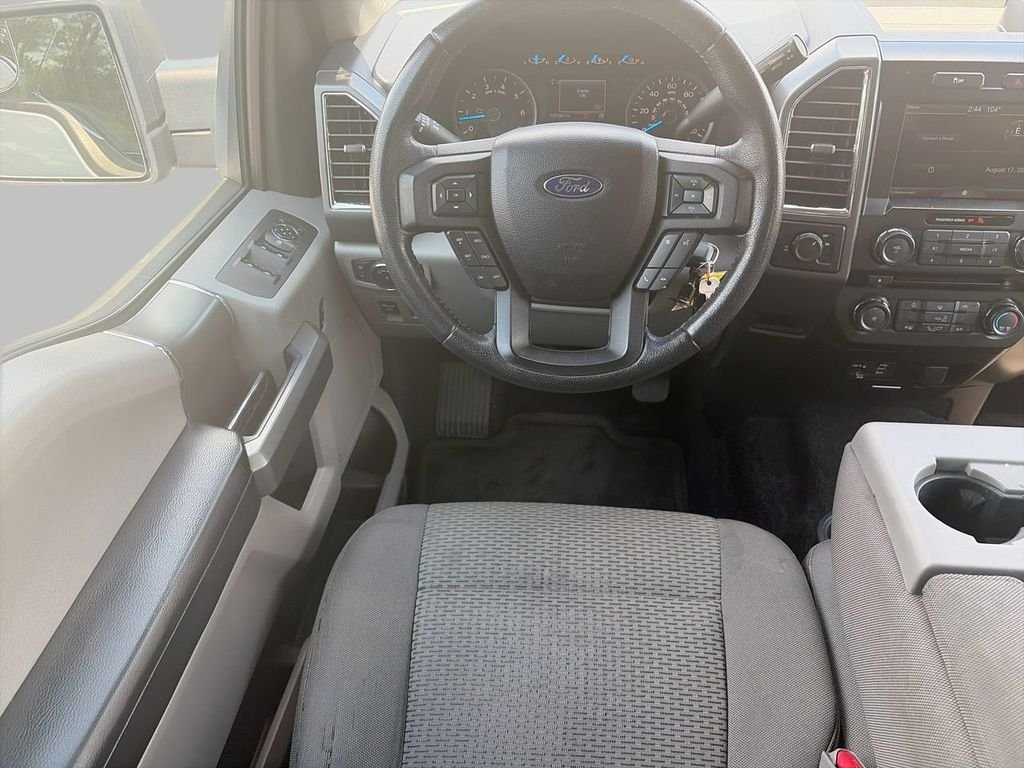 Used 2015 Silver Ford XLT image 10