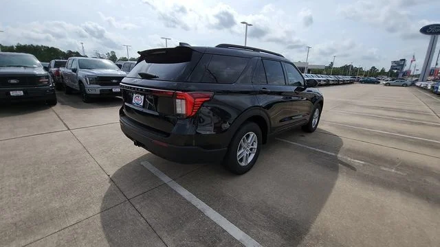 New 2026 Agate Black Metallic Ford Active image 9