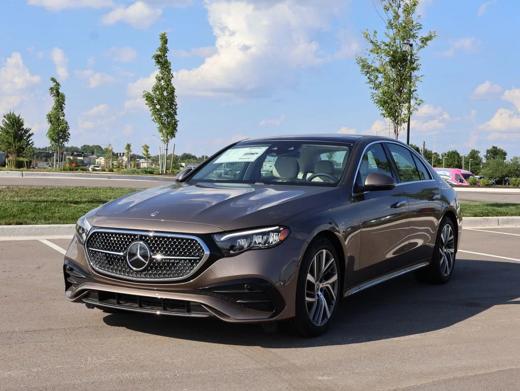 New 2026 Brown Mercedes-Benz E 350 image 3