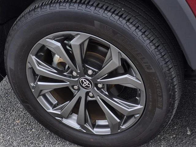 Used 2024 Ruby Flare Pearl Toyota XLE Premium image 6