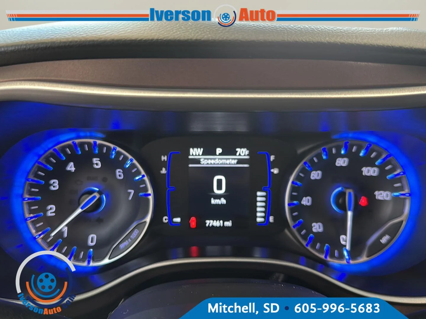 Used 2023 Bright White Clearcoat Chrysler LX image 17