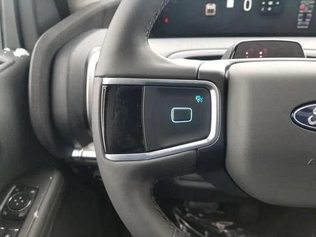 New 2026 Star White Metallic Tri-Coat Ford MAX Active image 54