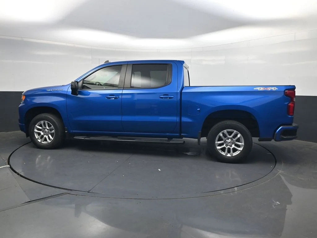Used 2022 Blue Chevrolet RST image 12