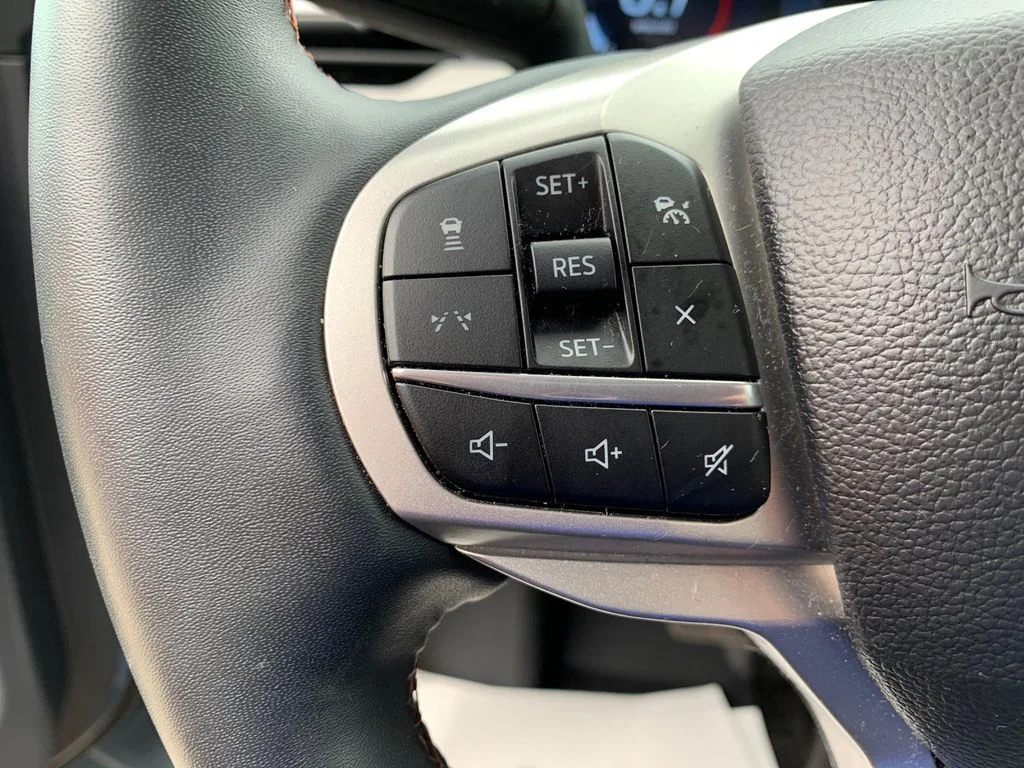 Used 2025 Blue Ford Active image 29