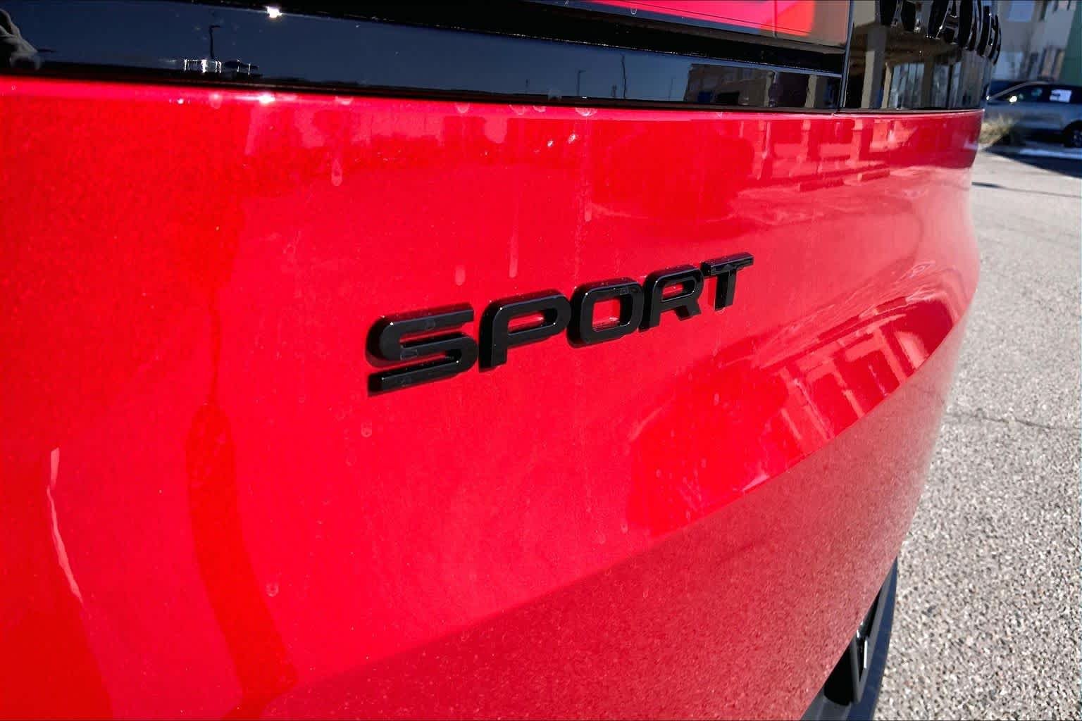 New 2026 Firenze Red Land Rover SE image 15