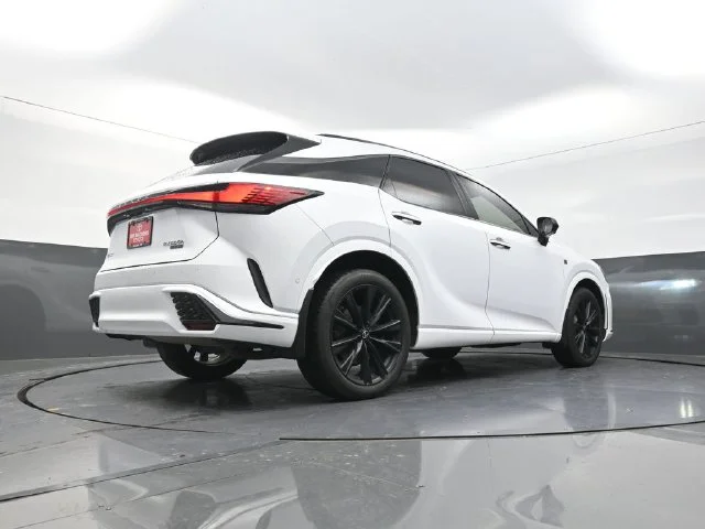 Used 2024 White Lexus 500h F SPORT Performance image 37