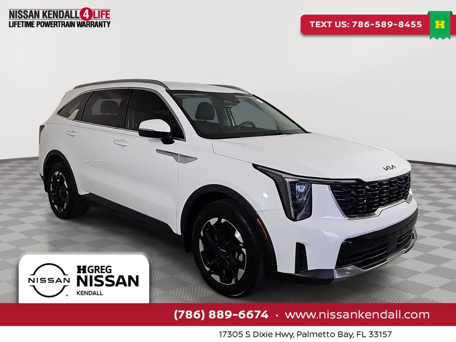 Used 2024 White Kia S image 1