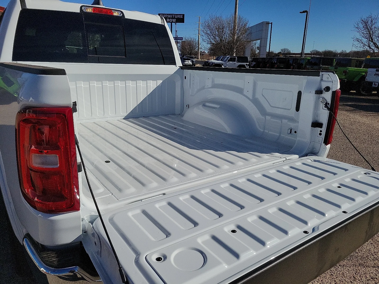 New 2026 PW7 Bright Whit Ram LONE STAR CREW CAB 4X4 5