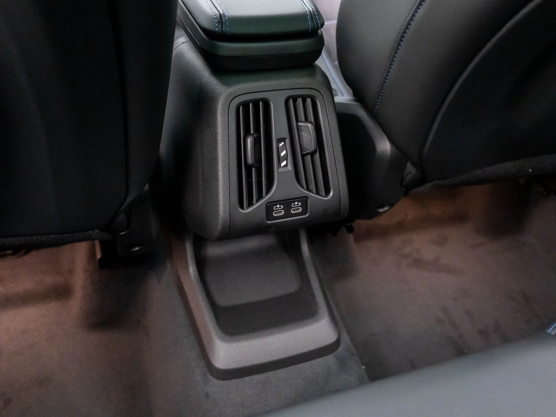 New 2026 White BMW xDrive28i image 20