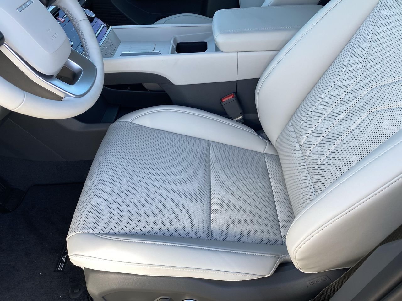 New 2027 Serenity White Hyundai SEL FWD image 17