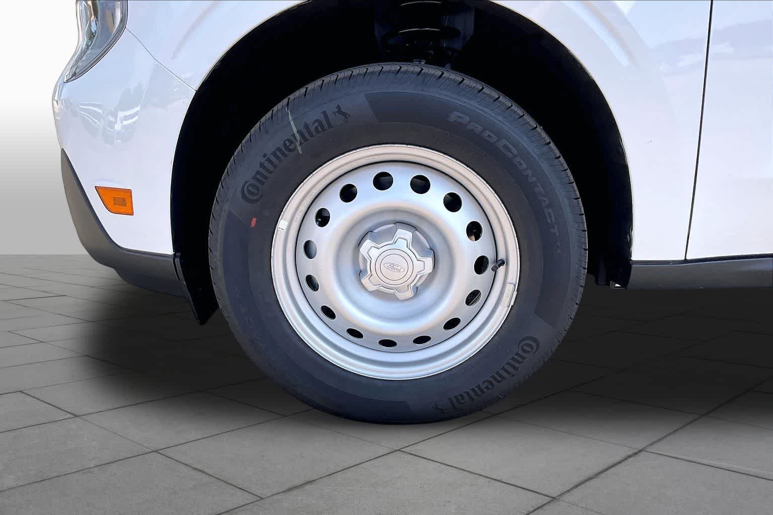 New 2026 Oxford White Ford XL image 11