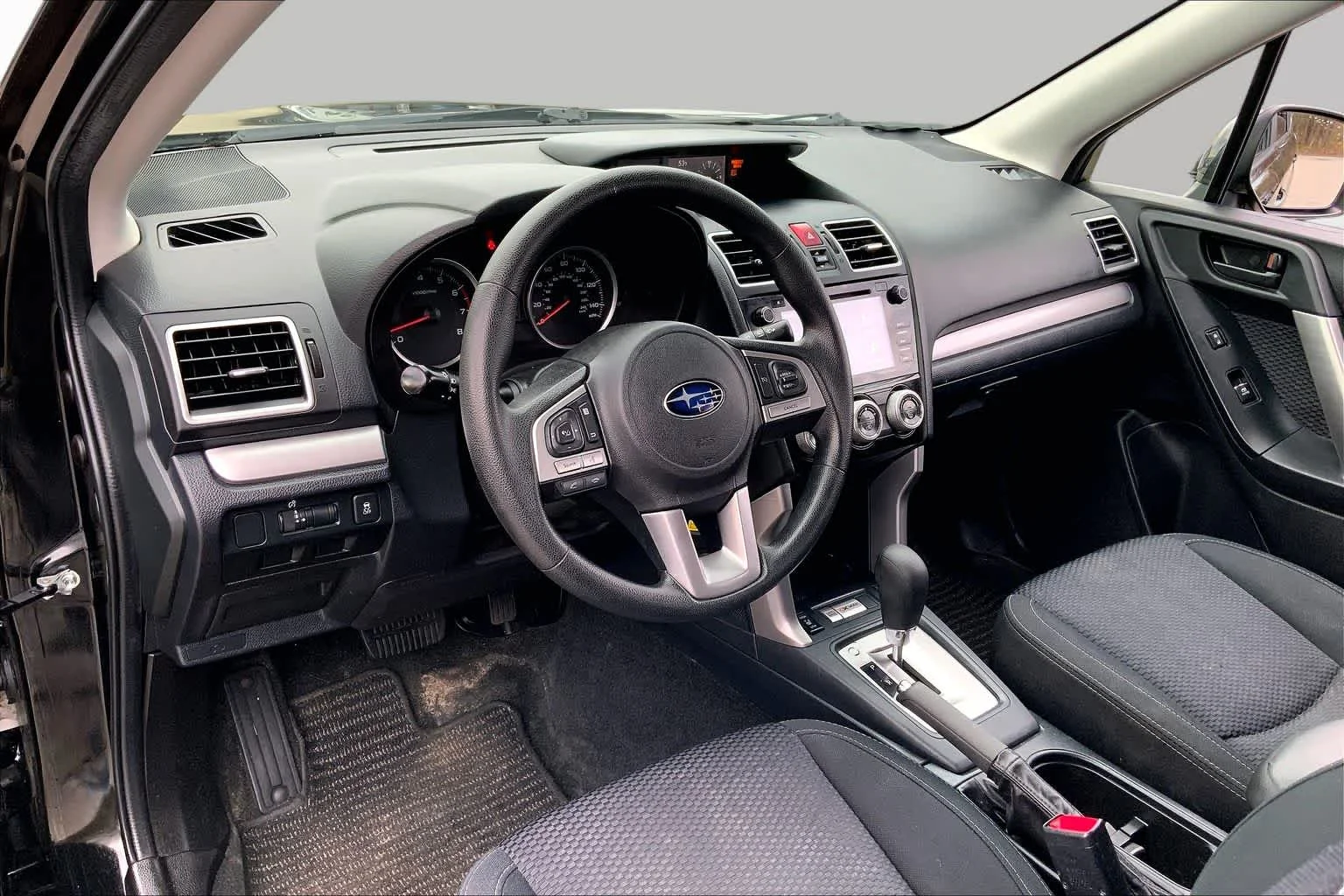 Used 2018 Crystal Black Silica Subaru Premium image 18