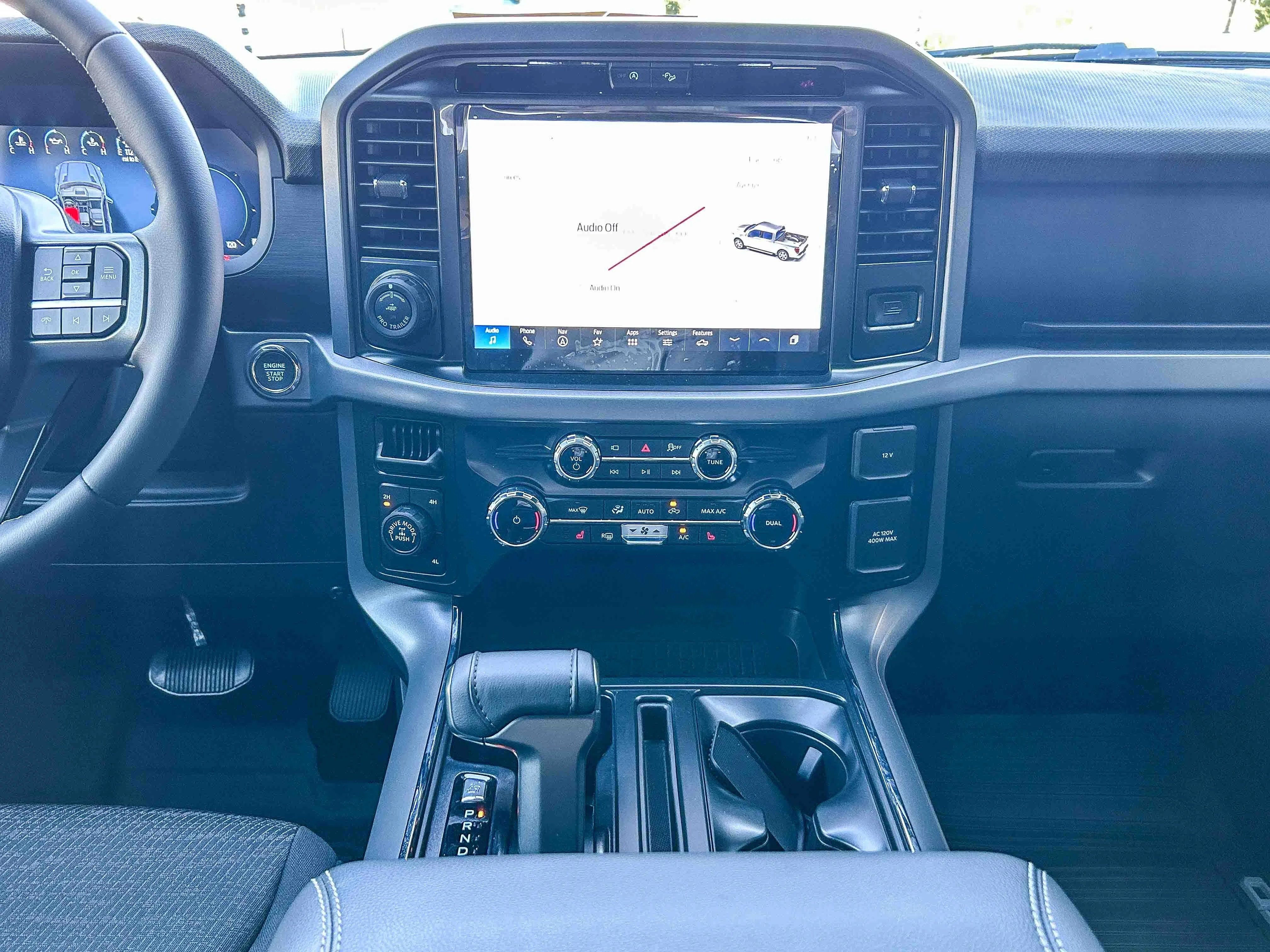 New 2026 Oxford White Ford XLT image 17