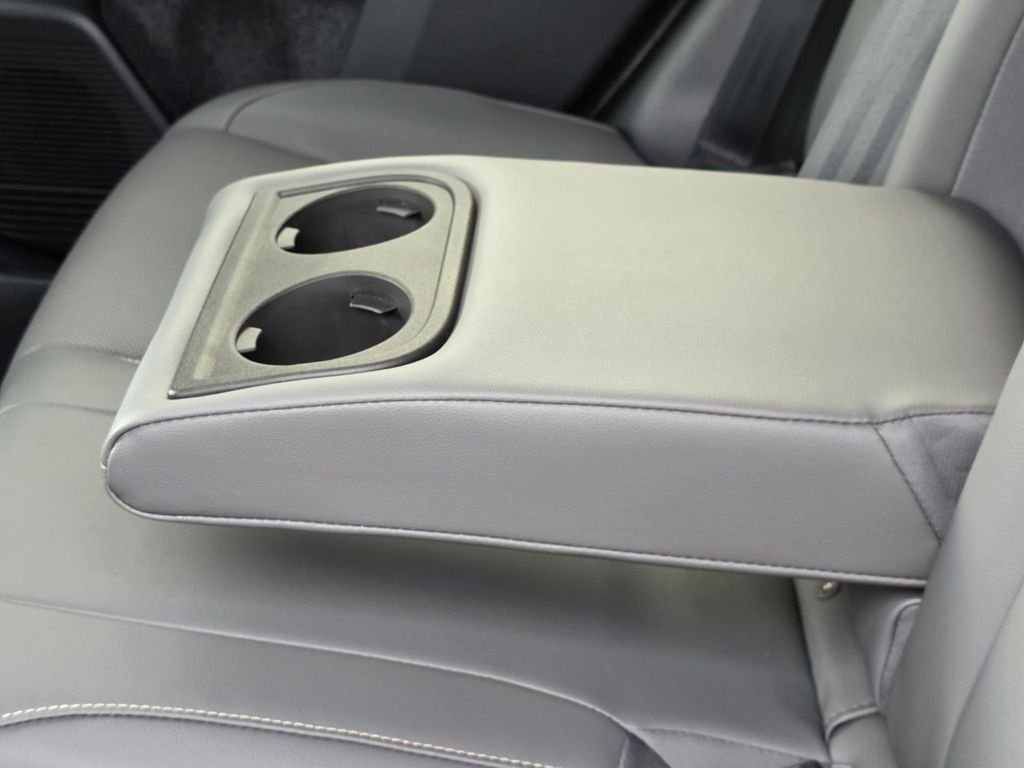 2026 Subaru Outback Limited - Photo 12