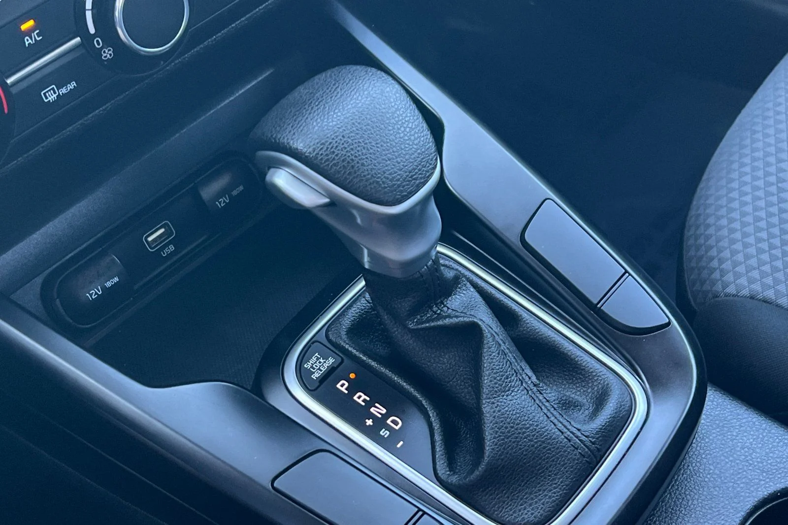 2025 Kia Soul LX - Photo 19