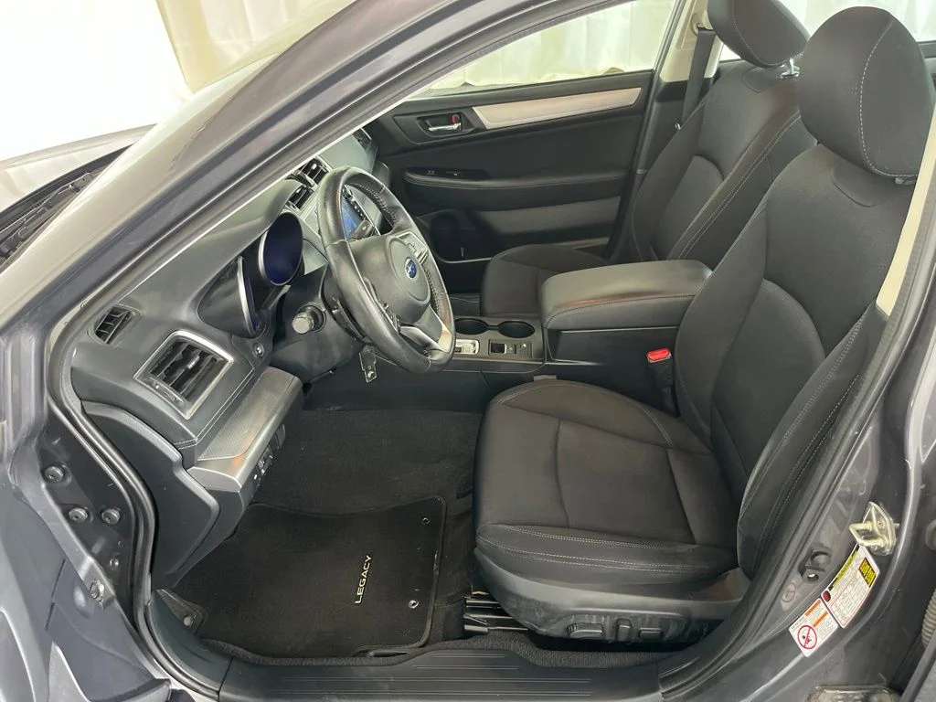 Used 2019 Gray Subaru 2.5i image 3