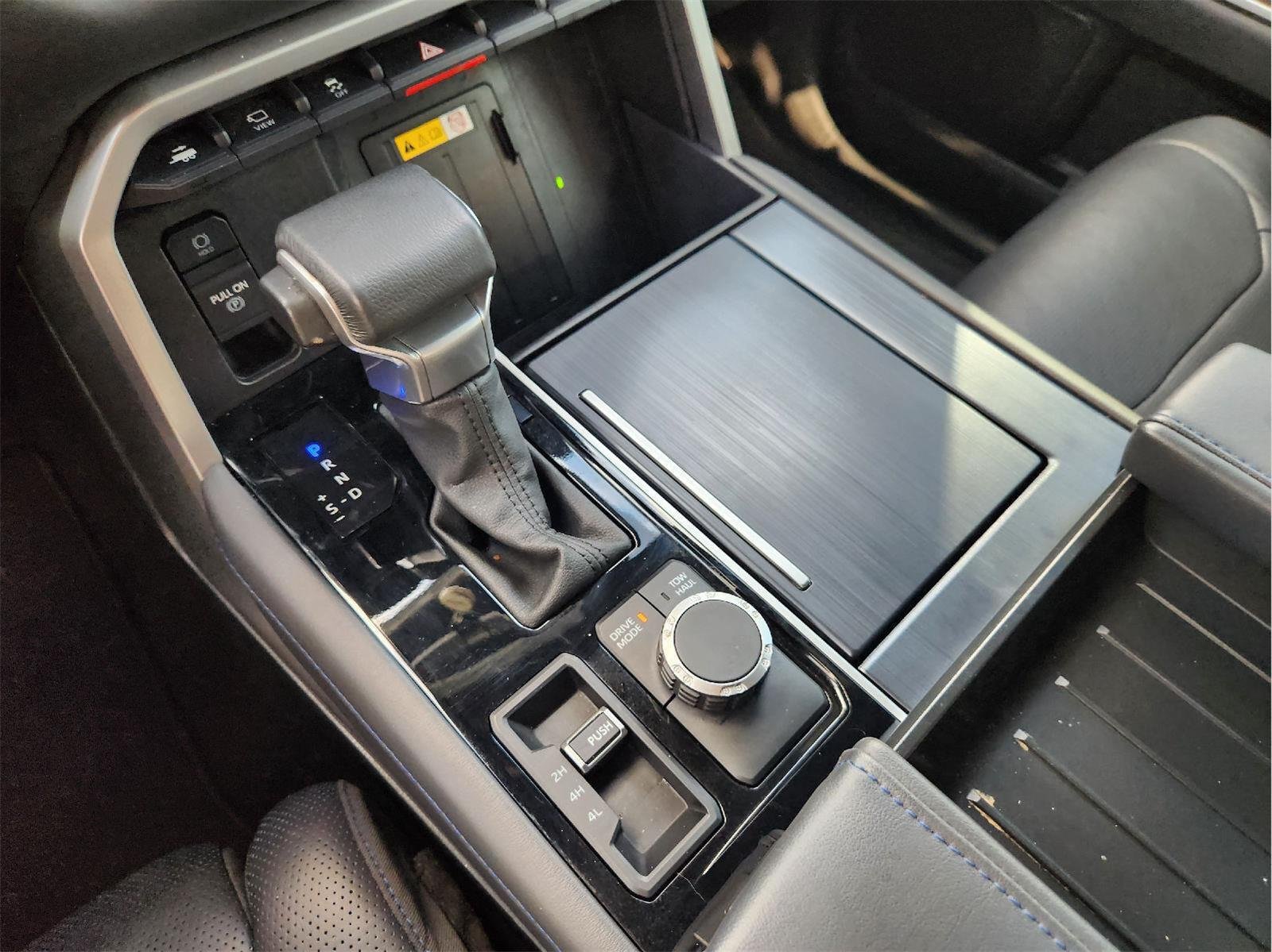 2024 Toyota Sequoia photo 19 of 33