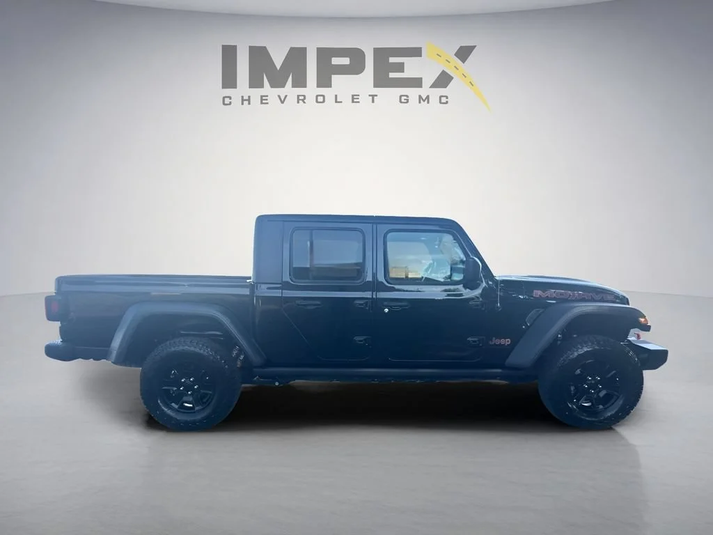 Used 2023  Jeep Mojave image 6
