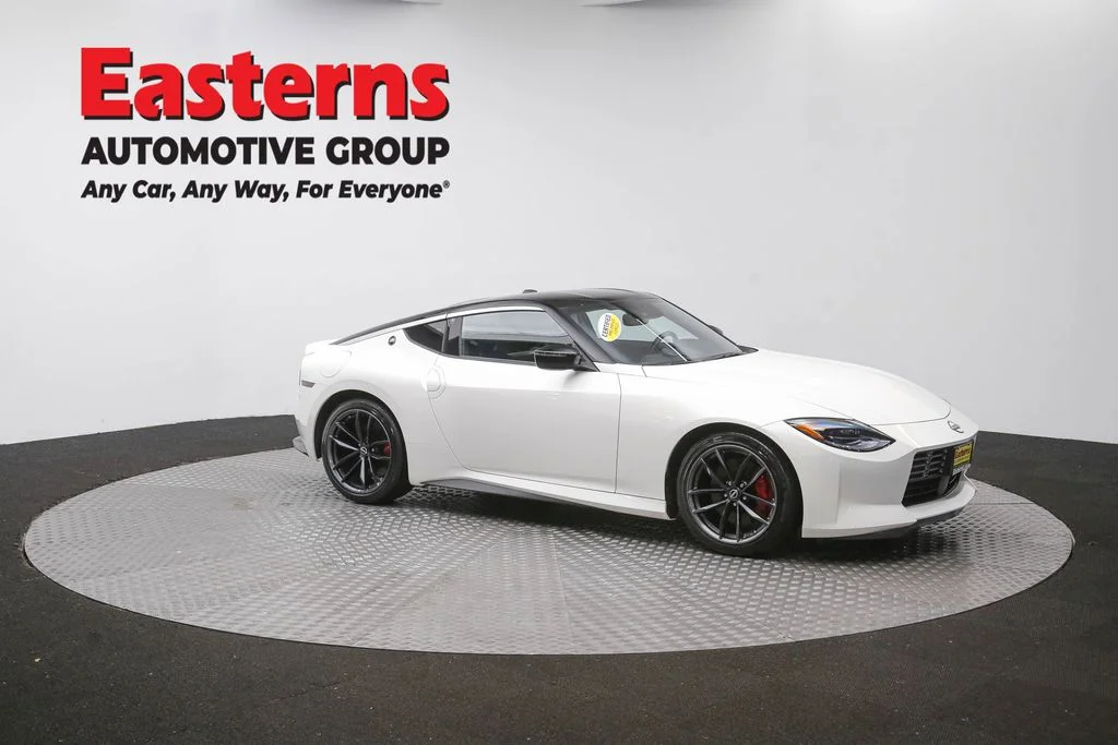 Used 2025 White Nissan Performance image 45
