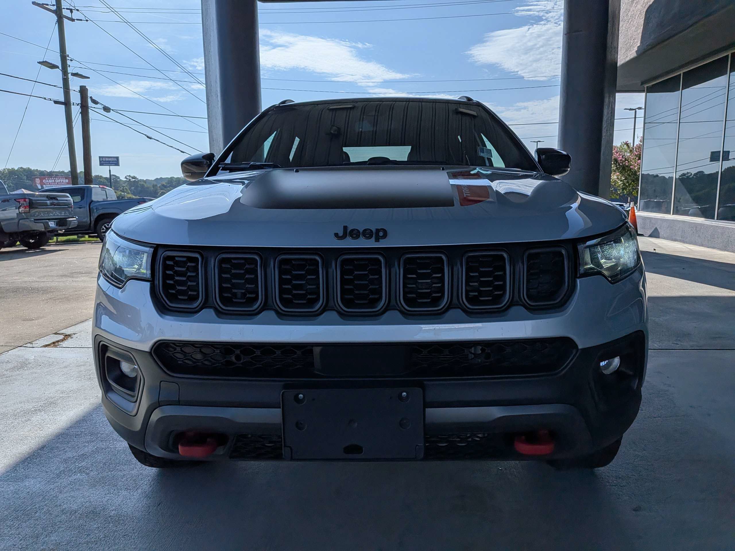 Used 2025 Silver Jeep Trailhawk image 7