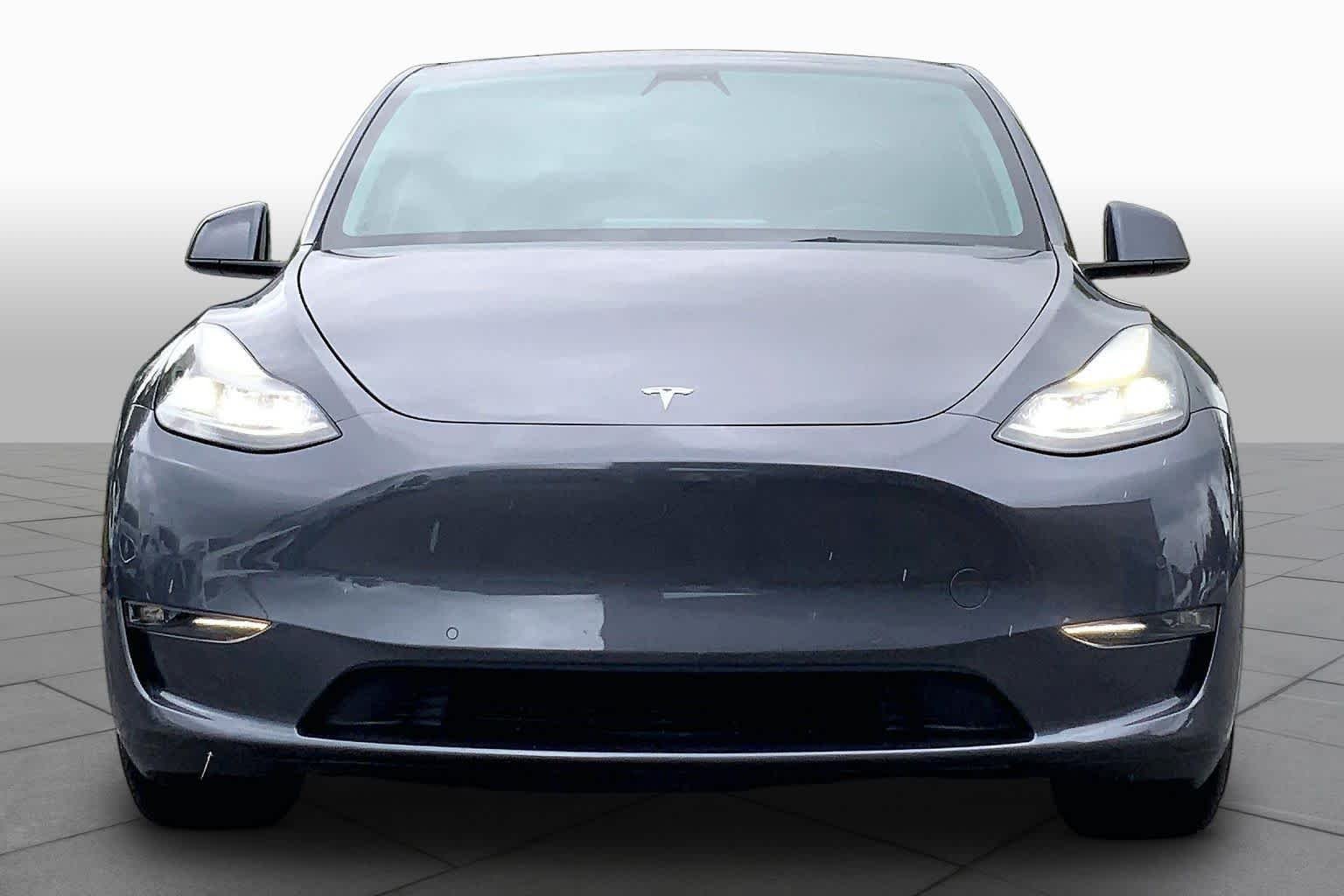 Used 2022 Deep Blue Metallic Tesla Performance image 3