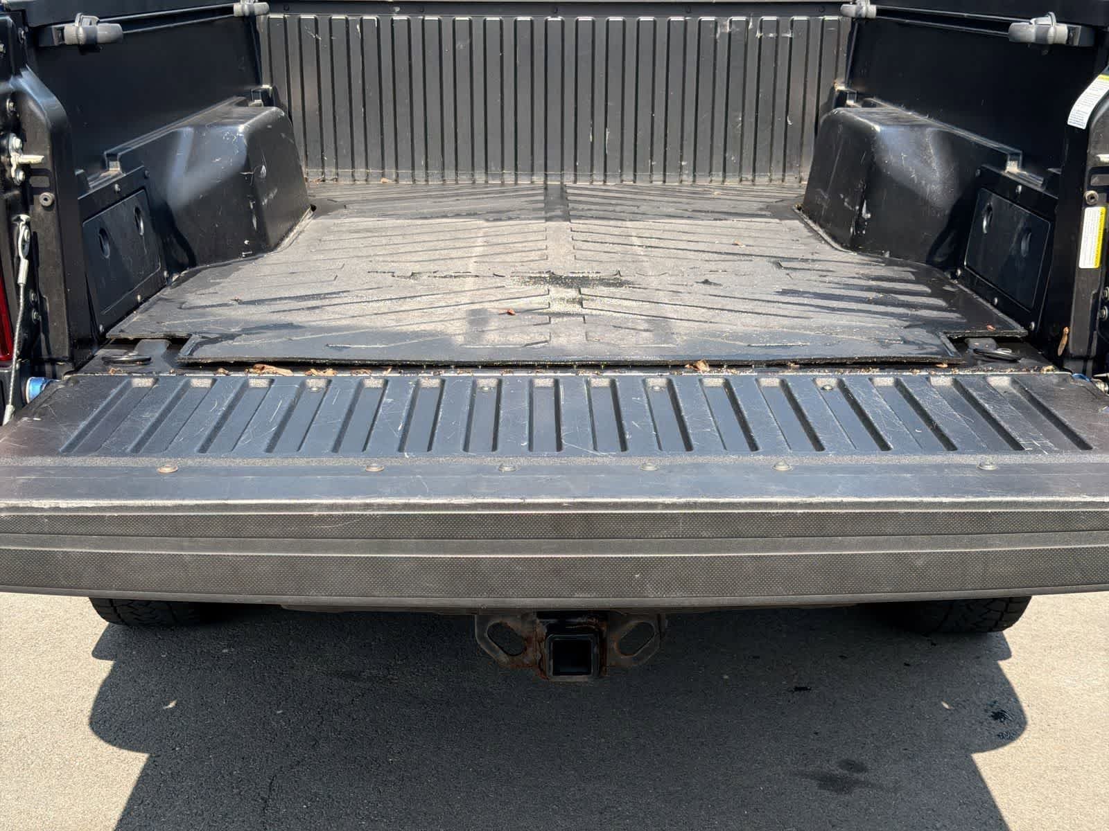 Used 2018 Blazing Blue Pearl Toyota SR5 image 34