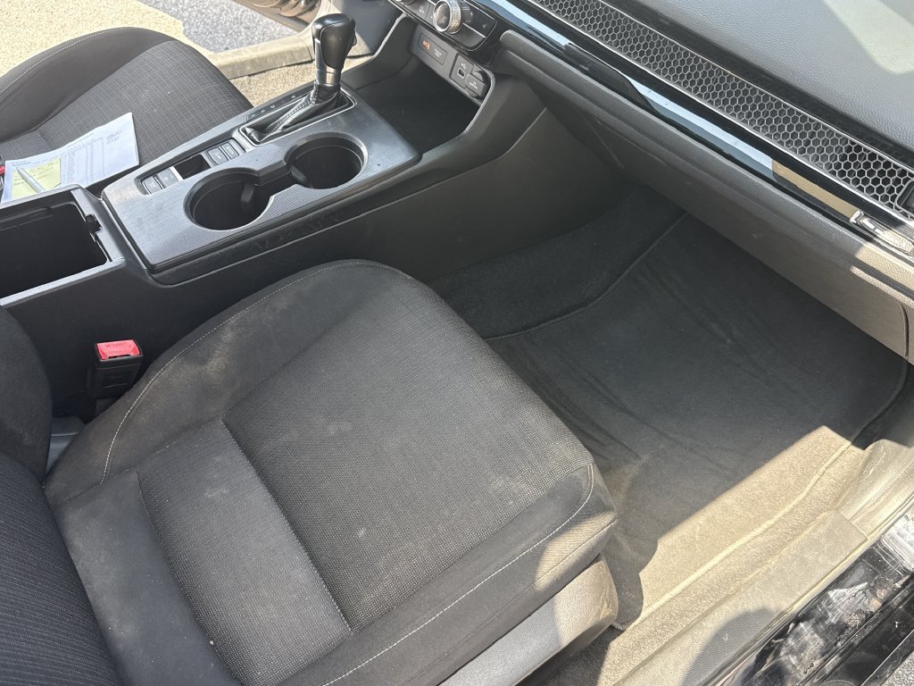 Used 2022  Honda EX image 29