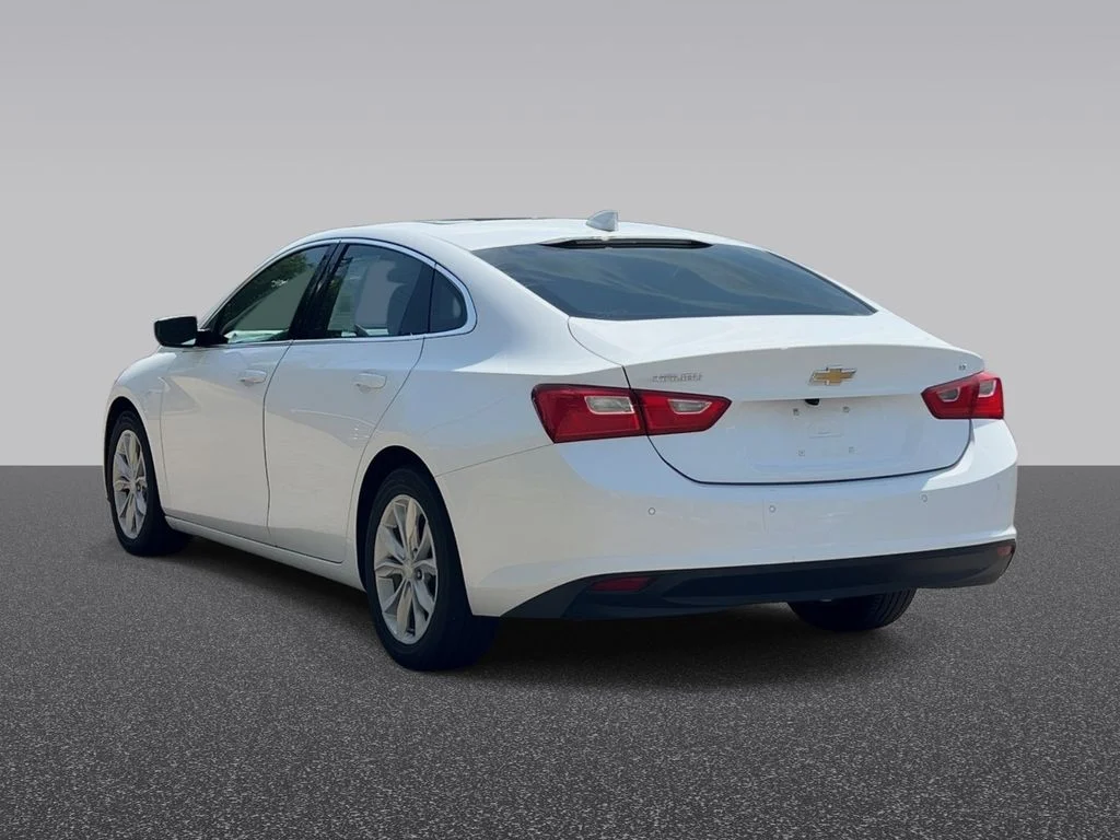Used 2024 White Chevrolet LT image 4