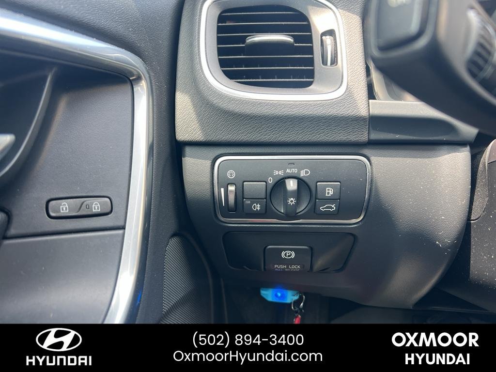 Used 2015 Flamenco Red Metallic Volvo T5 Drive-E Premier image 5