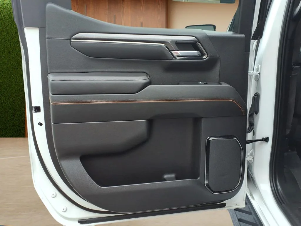 Certified Used 2022 White GMC AT4 image 25