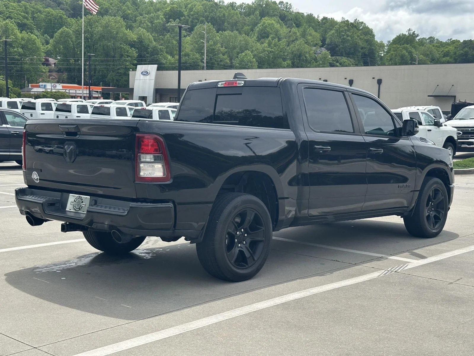 Used 2021 Diamond Black Crystal Pearlcoat Ram Big Horn image 7
