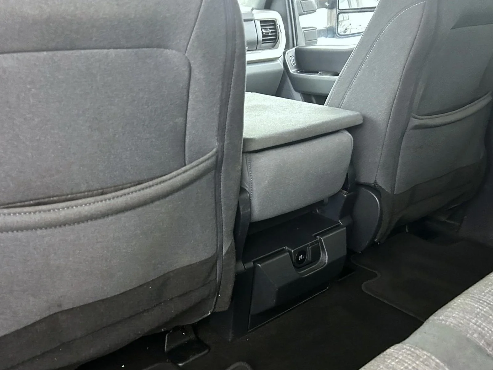 Used 2024 Gray Ford XLT image 21