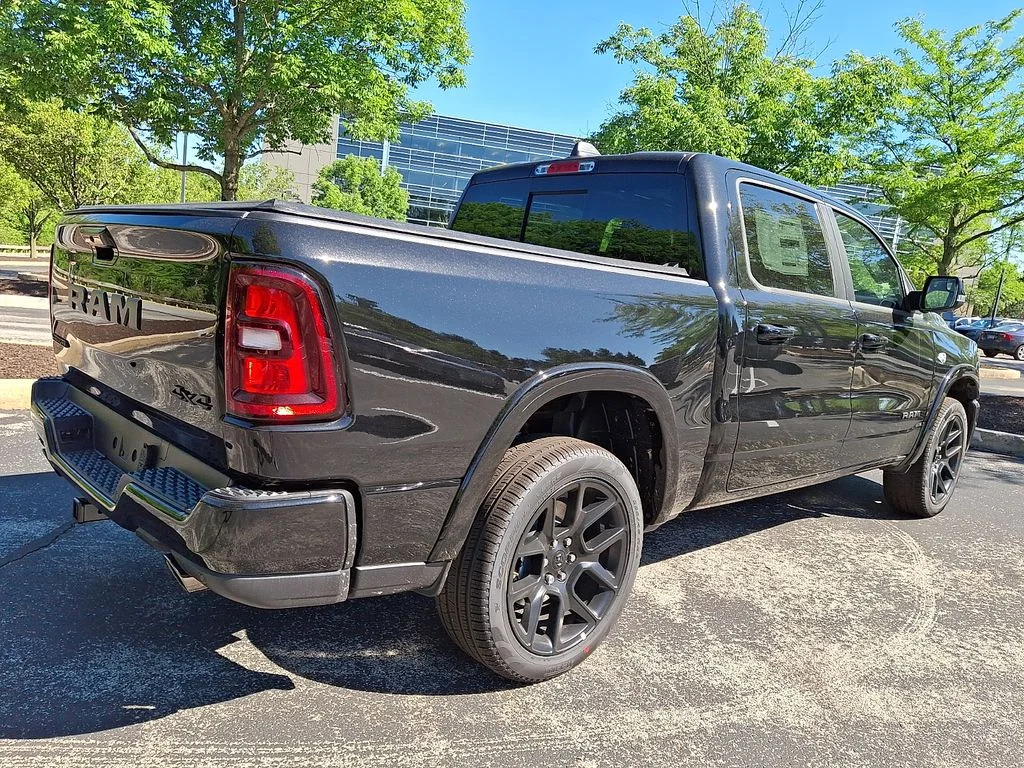 New 2026 Diamond Black Crystal Pearl-Coat Exterior Paint RAM Laramie image 4