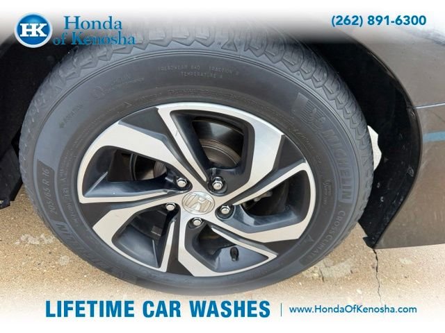 Used 2016  Honda LX image 3