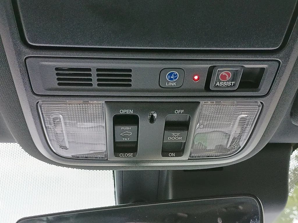 Used 2019 WHITE Honda Touring image 24