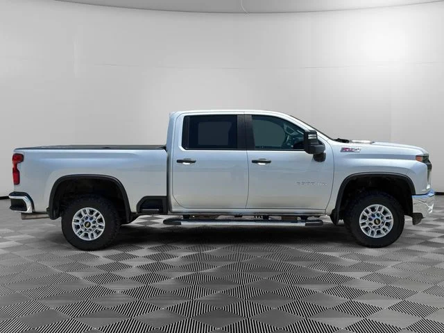 Used 2022 Silver Chevrolet WT image 6