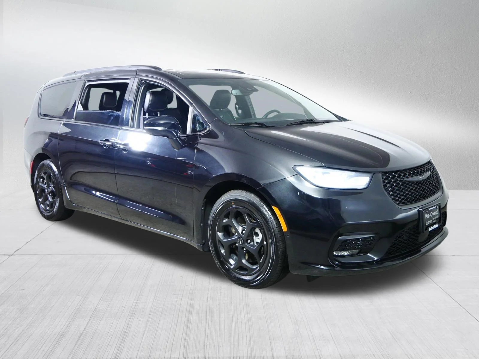 2024 Chrysler Pacifica PHEV