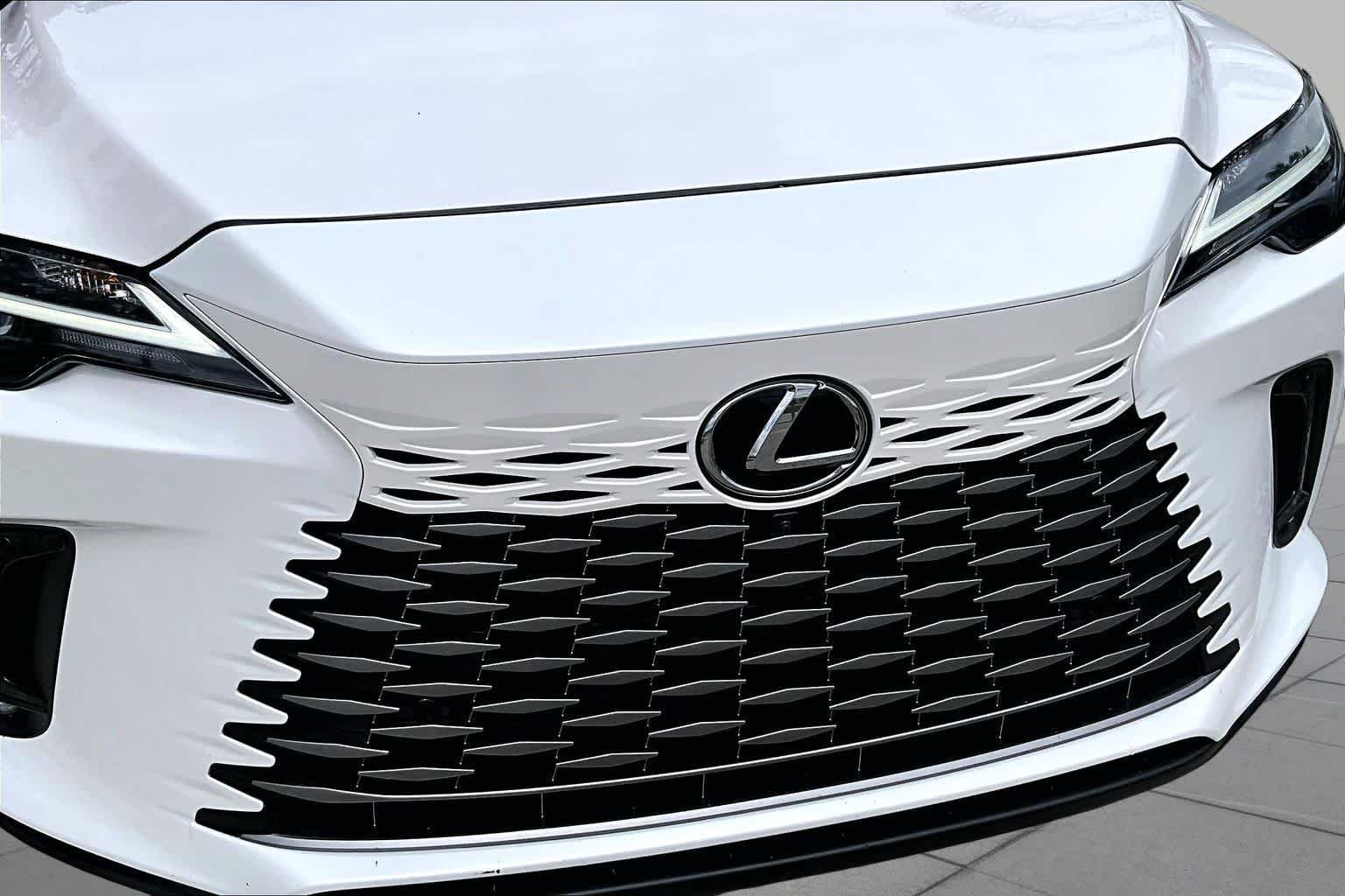 Used 2024 Eminent White Pearl Lexus Premium Plus image 30