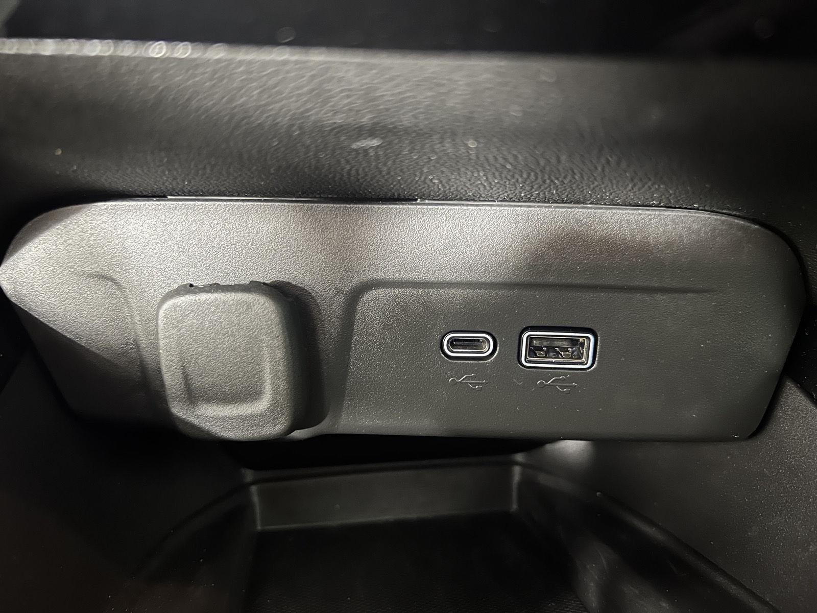 Used 2025 Cacti Green Chevrolet ACTIV image 11