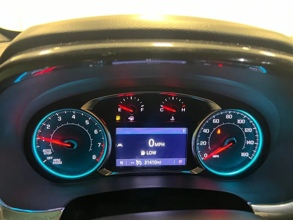 Used 2023 Summit White Chevrolet LT Leather image 21