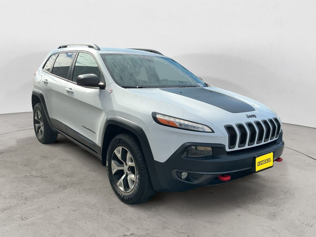 Used 2018 White Jeep Trailhawk image 3